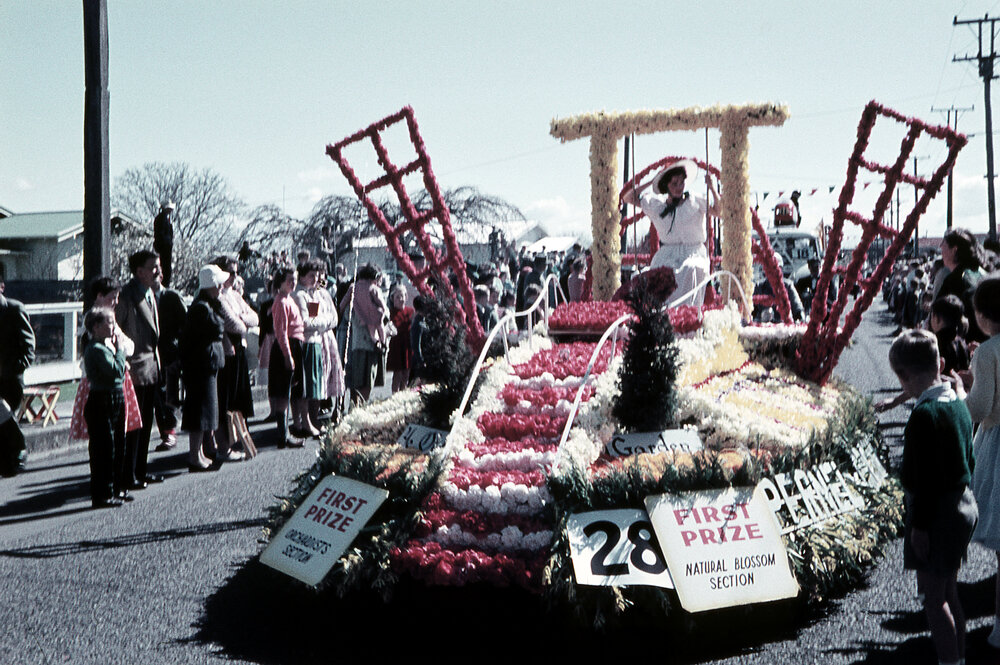 Pernel Orchard Float 1959
