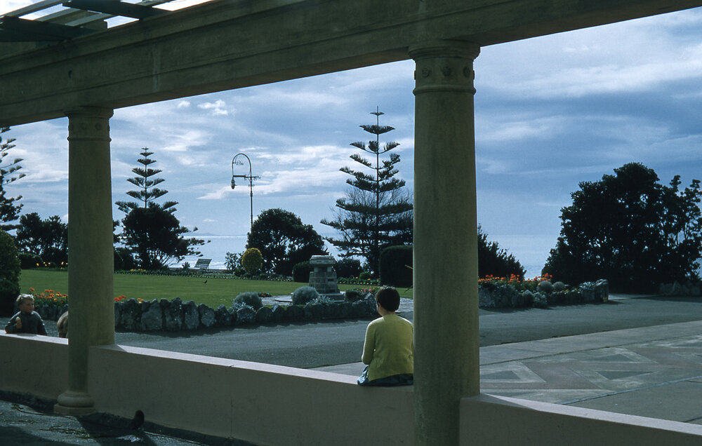Kirk Sundial, Napier