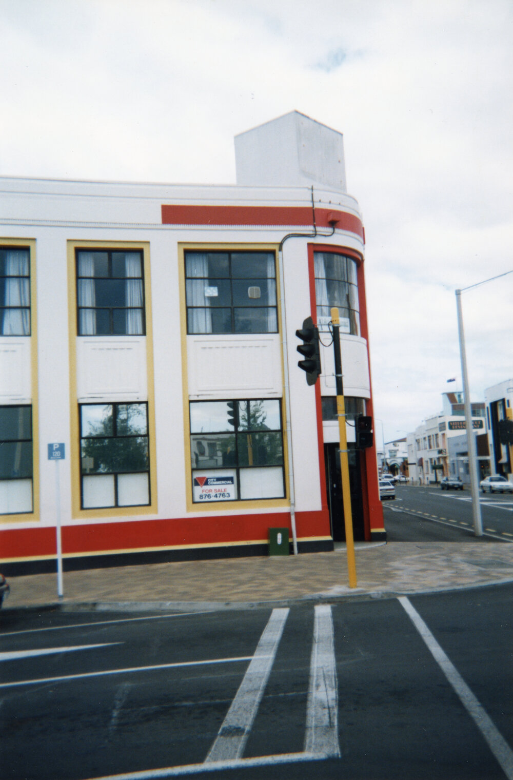 Williams and Kettle Building