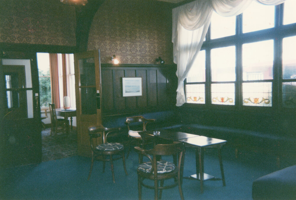 Hastings Club Women's Room