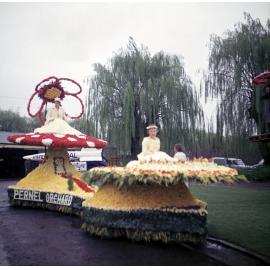 Pernel Orchard Float 1960