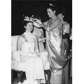 Jeanette Tinney with Sue Harvey 1969