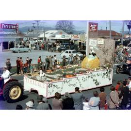 Ye Old Taradale Float 1964