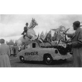 Ross Dysart and McLean Float 1956