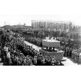 Griffiths Footwear Float 1956