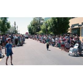 Spectators on Market Street 1994
