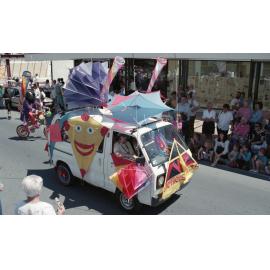 Kite Fliers Association Float 1994