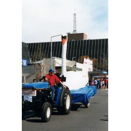 Norwood Swan Float 2002