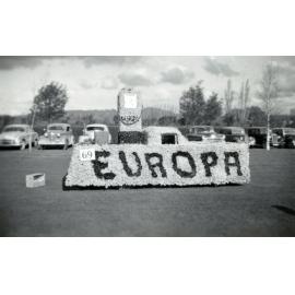 Tourist Motors Float 1954
