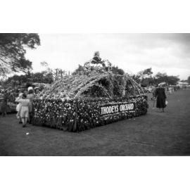 Thodey's Orchard Float 1953