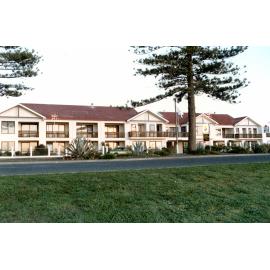 Edgewater Motor Lodge