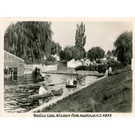 Tourist Photo Windsor Park
