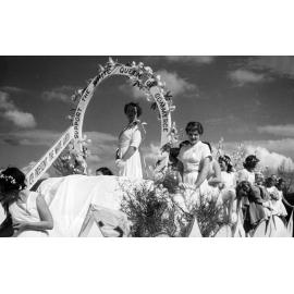 Commerce Carnival Queen Float