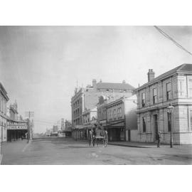 Heretaunga Street East with Union Bank