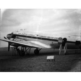 Douglas DC-3, ZK-APK