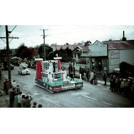 Crest-Birds Eye Float 1965