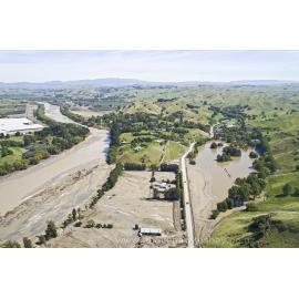 Puketapu Road and Alexander's Lake