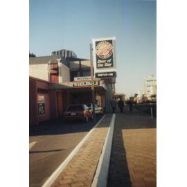 Lion Tavern, Karamu Road