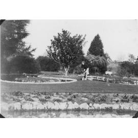 Ellen and Pat Miles at Cornwall Park