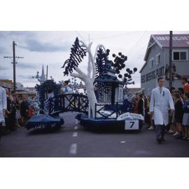 HB Farmers Float 1958