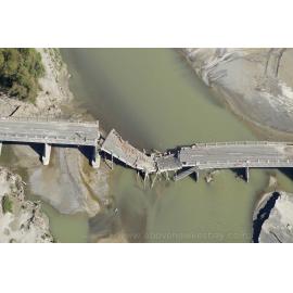 Redclyffe Bridge, April 2023