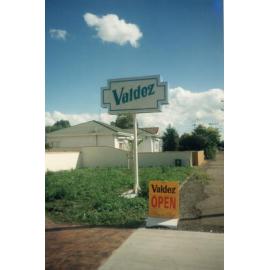 Valdez Motel Open