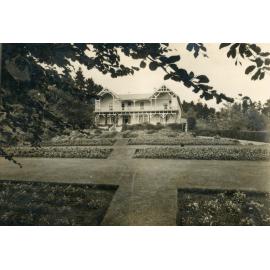 Peloha House and Grounds