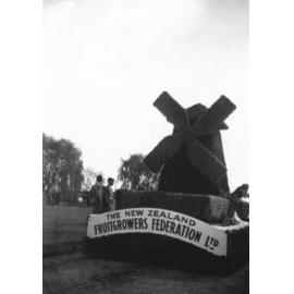 Fruitgrowers Federation Float - Hastings Blossom Festival 1952