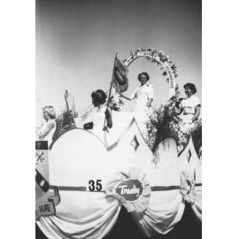 Commerce Queen Float - Hastings Blossom Festival 1952