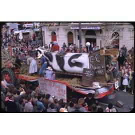Pukahu Young Farmers Float - Blossom Festival Parade 1955