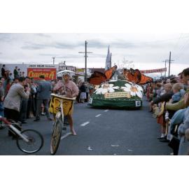 Heighway and Thomas - Blossom Festival Parade 1958