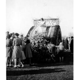 Frimley Growers Float 1951